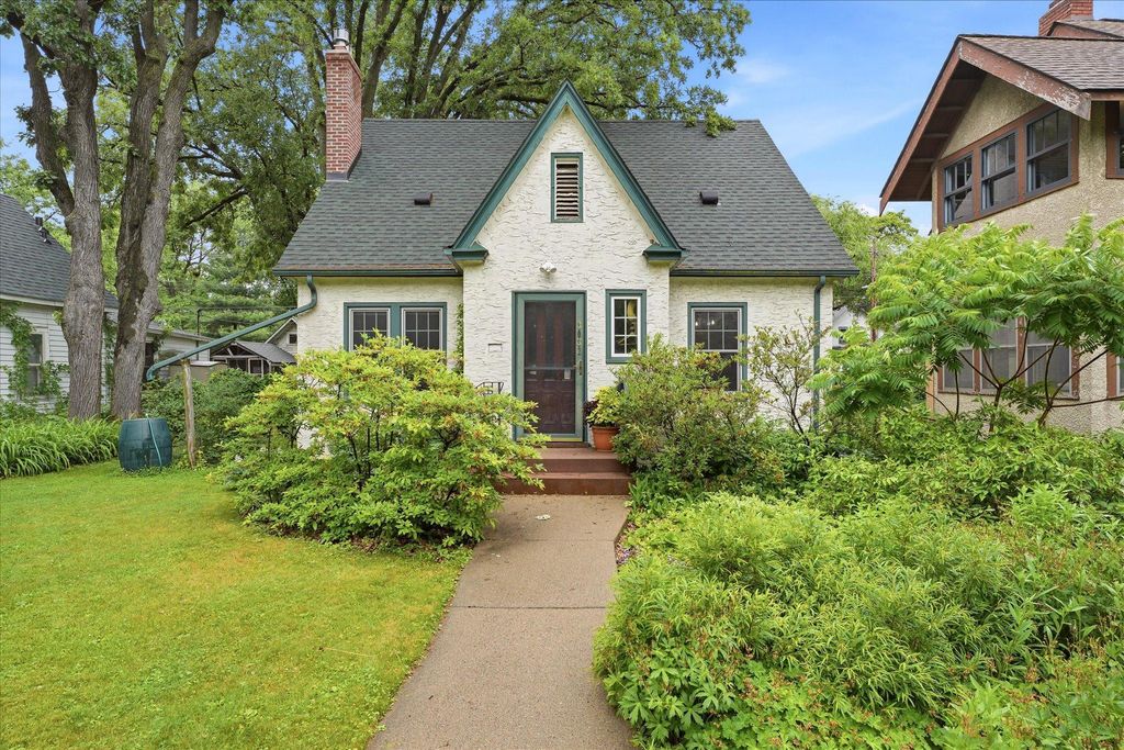 3032 43rd Avenue S, Minneapolis, MN 55406