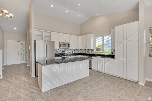 8847 MOUNTAIN VISTA DR, West Jordan, UT 84088