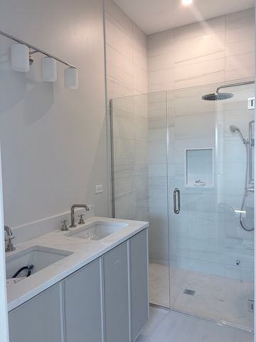 1441 W Diversey Parkway 2, Chicago, IL 60614