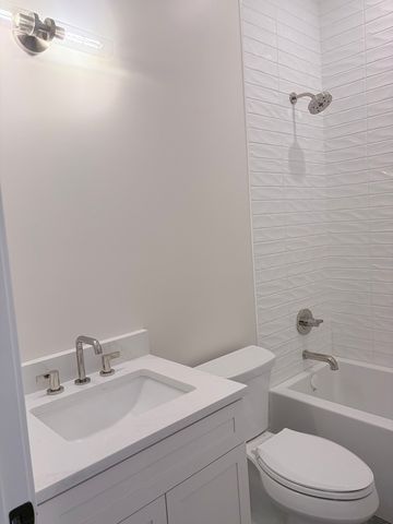 1441 W Diversey Parkway 2, Chicago, IL 60614