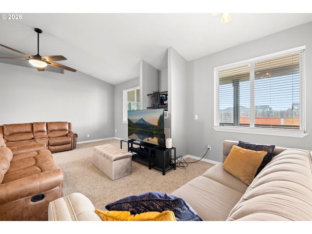 4977 MANNING Ct, Salem, OR 97305