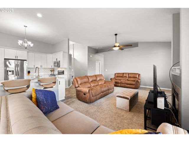 4977 MANNING Ct, Salem, OR 97305