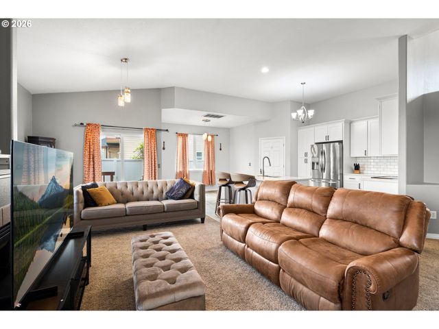 4977 MANNING Ct, Salem, OR 97305