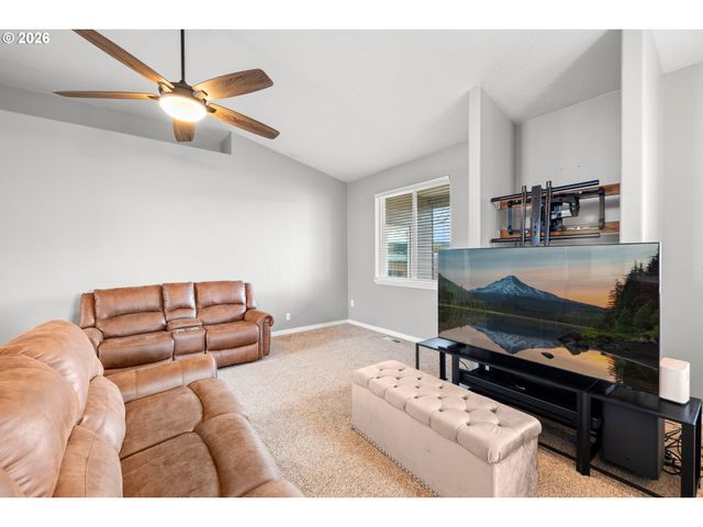 4977 MANNING Ct, Salem, OR 97305