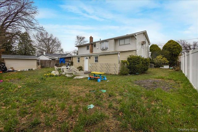 286 W 13th Street, Deer Park, NY 11729