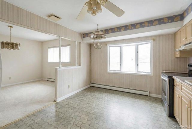 286 W 13th Street, Deer Park, NY 11729