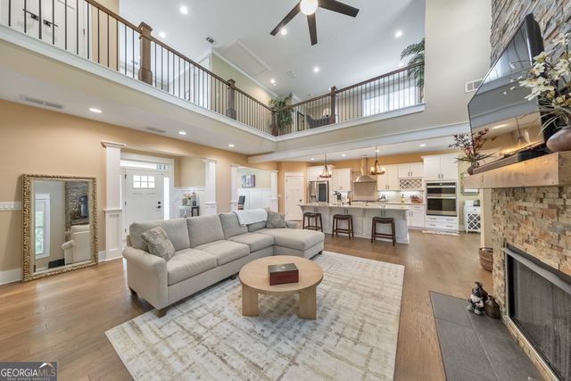 1016 Irwin Tree Farms SW, Marietta, GA 30064