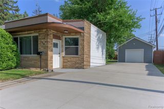 18 E Rutgerss Avenue, Auburn Hills, MI 48340