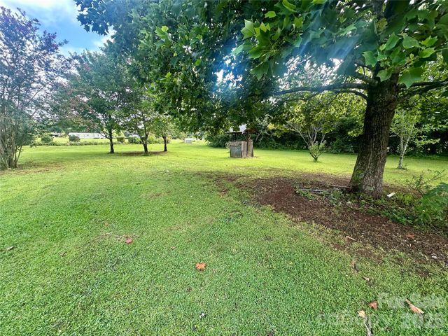 226 Flat Rock Drive, Lincolnton, NC 28092