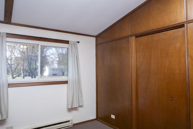 N8365 Parkview DRIVE, Ixonia, WI 53036