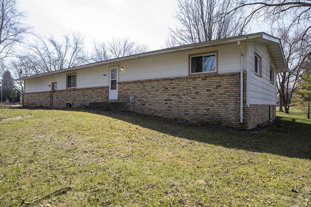 N8365 Parkview DRIVE, Ixonia, WI 53036
