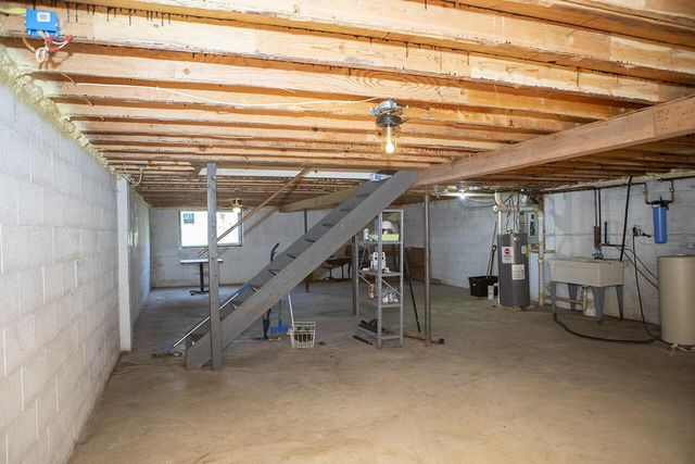 N8365 Parkview DRIVE, Ixonia, WI 53036