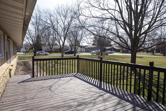 N8365 Parkview DRIVE, Ixonia, WI 53036