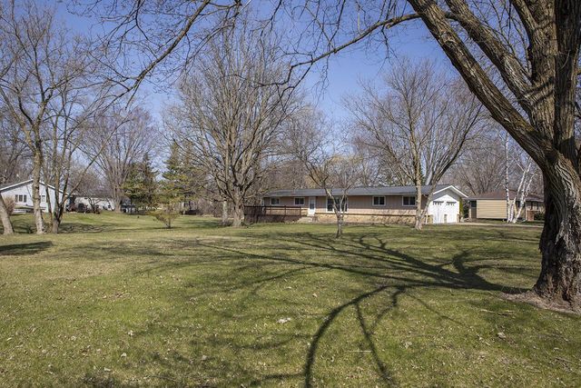 N8365 Parkview DRIVE, Ixonia, WI 53036