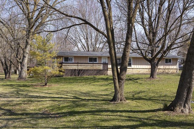 N8365 Parkview DRIVE, Ixonia, WI 53036