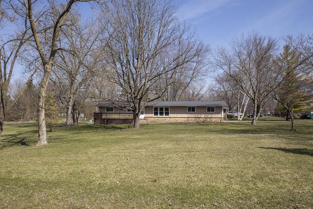 N8365 Parkview DRIVE, Ixonia, WI 53036