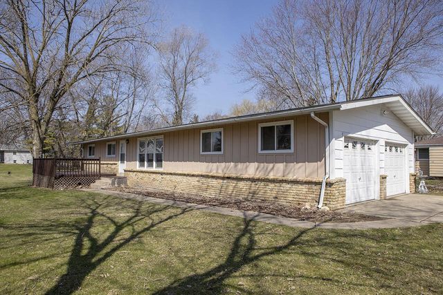 N8365 Parkview DRIVE, Ixonia, WI 53036