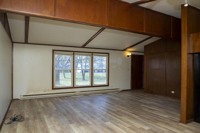 N8365 Parkview DRIVE, Ixonia, WI 53036