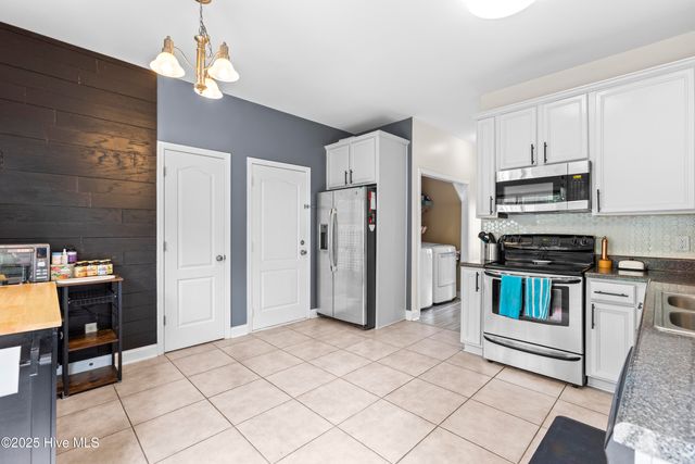 112 Norine Drive, Holly Ridge, NC 28445