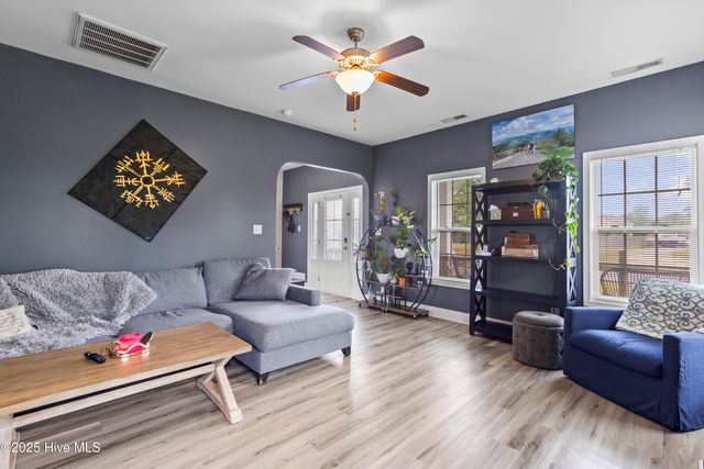 112 Norine Drive, Holly Ridge, NC 28445