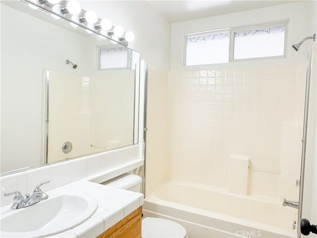 8608 Spanish Bay Drive, Bakersfield, CA 93312