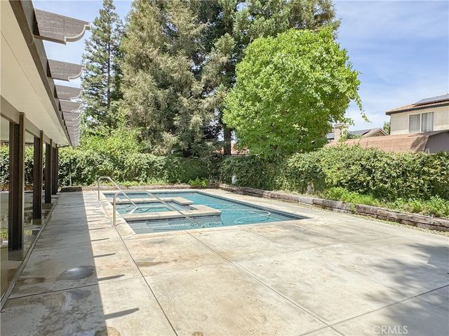 8608 Spanish Bay Drive, Bakersfield, CA 93312