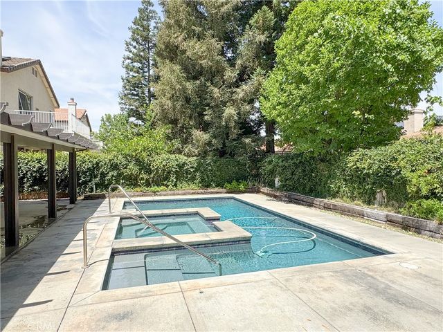 8608 Spanish Bay Drive, Bakersfield, CA 93312