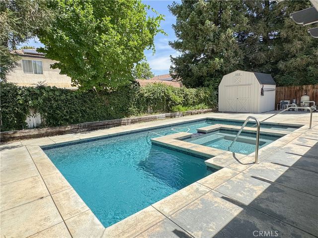 8608 Spanish Bay Drive, Bakersfield, CA 93312