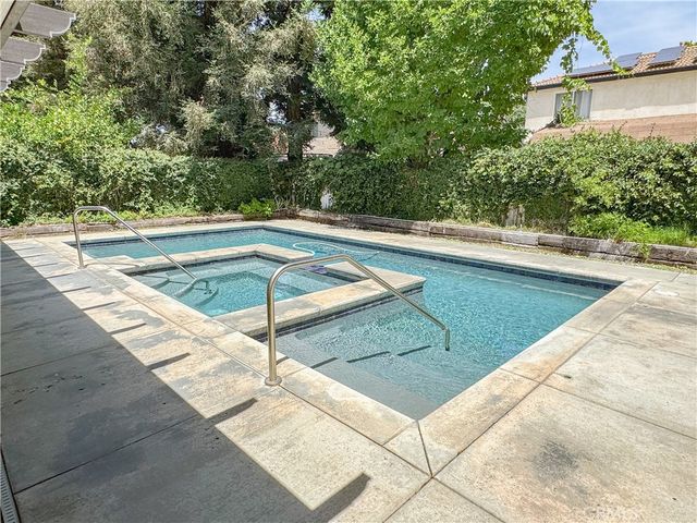 8608 Spanish Bay Drive, Bakersfield, CA 93312