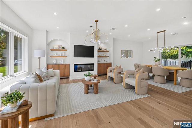 513 Hensler Lane, Oradell, NJ 07649