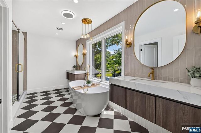 513 Hensler Lane, Oradell, NJ 07649
