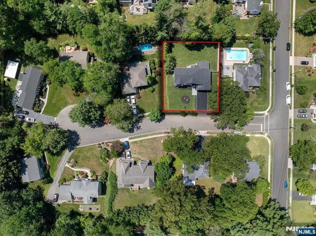 513 Hensler Lane, Oradell, NJ 07649