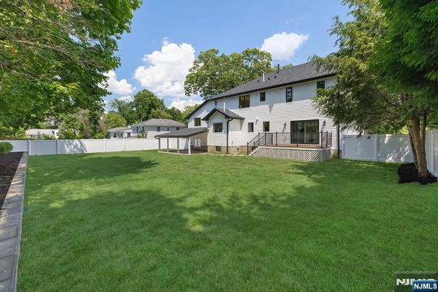 513 Hensler Lane, Oradell, NJ 07649