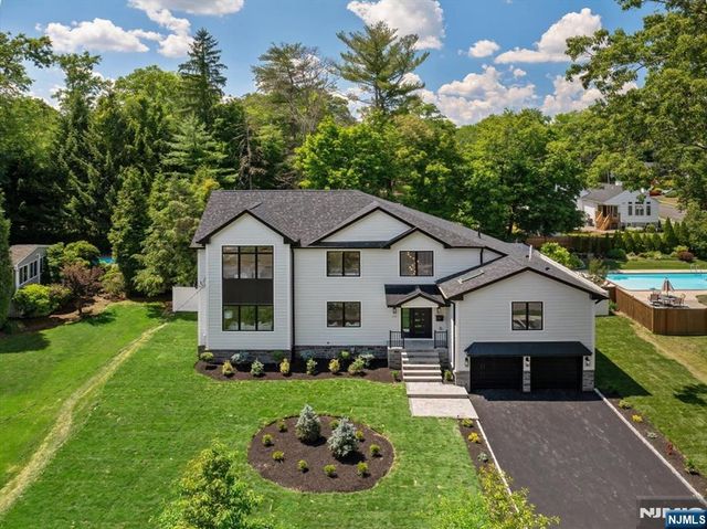 513 Hensler Lane, Oradell, NJ 07649