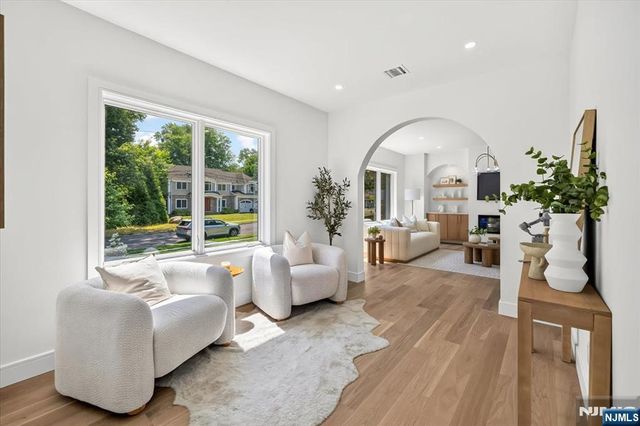 513 Hensler Lane, Oradell, NJ 07649