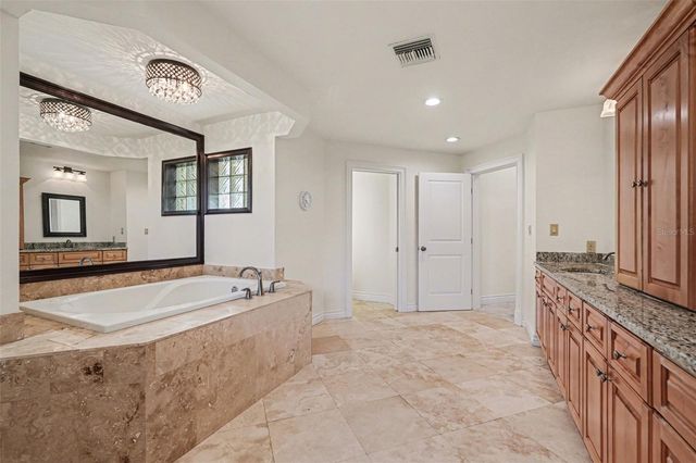 840 3RD AVENUE S, Tierra Verde, FL 33715