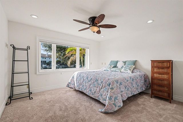 840 3RD AVENUE S, Tierra Verde, FL 33715