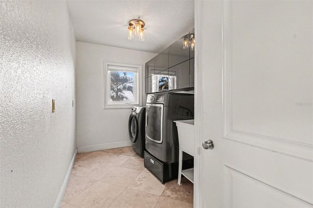 840 3RD AVENUE S, Tierra Verde, FL 33715