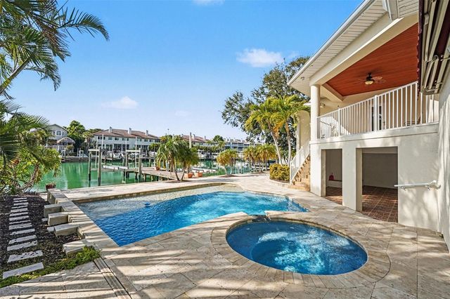 840 3RD AVENUE S, Tierra Verde, FL 33715