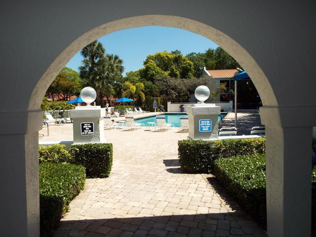 4128 W Palm Aire Drive 281b, Pompano Beach, FL 33069
