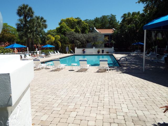4128 W Palm Aire Drive 281b, Pompano Beach, FL 33069