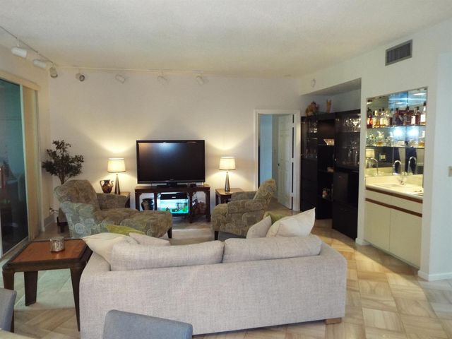 4128 W Palm Aire Drive 281b, Pompano Beach, FL 33069
