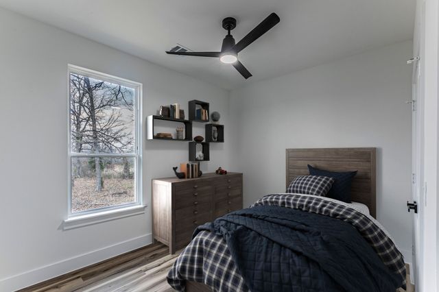 4898 Point La Vista Road, Malakoff, TX 75148