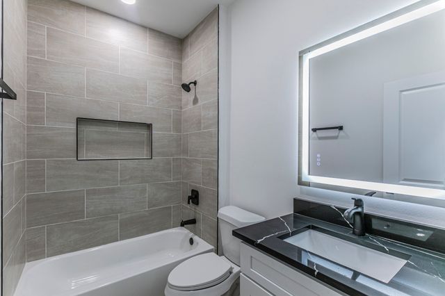 4898 Point La Vista Road, Malakoff, TX 75148