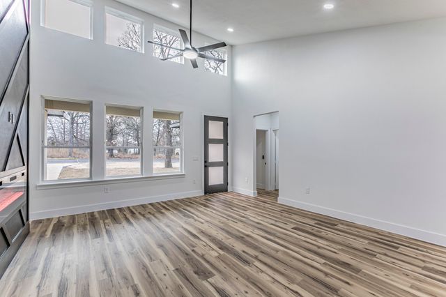 4898 Point La Vista Road, Malakoff, TX 75148