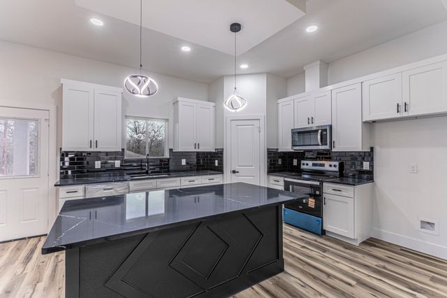 4898 Point La Vista Road, Malakoff, TX 75148