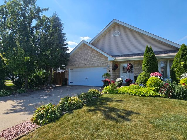 7810 S Lockwood Avenue, Burbank, IL 60459