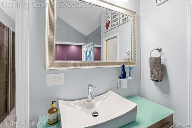 5031 McCandlish Road, Grand Blanc Charter Township, MI 48439