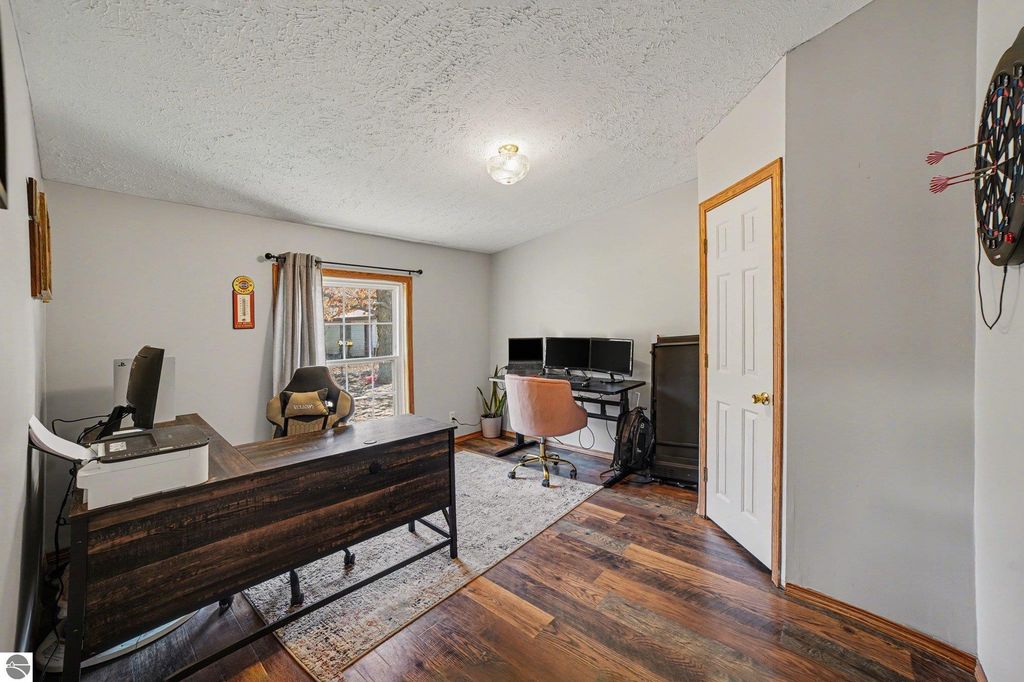 Image 17 of property listing at 3949 S Alamando Road, St Louis, MI 48880