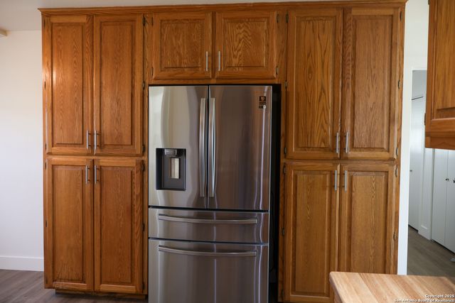 1031 shin oak, Menard, TX 76859